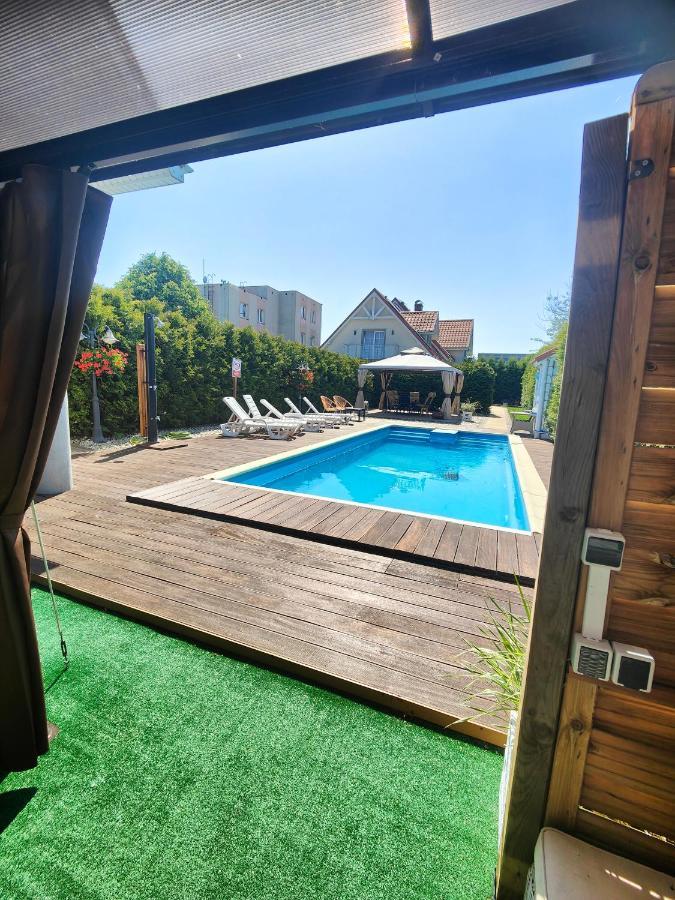 Dom Przy Basenie Villa Puck Ngoại thất bức ảnh