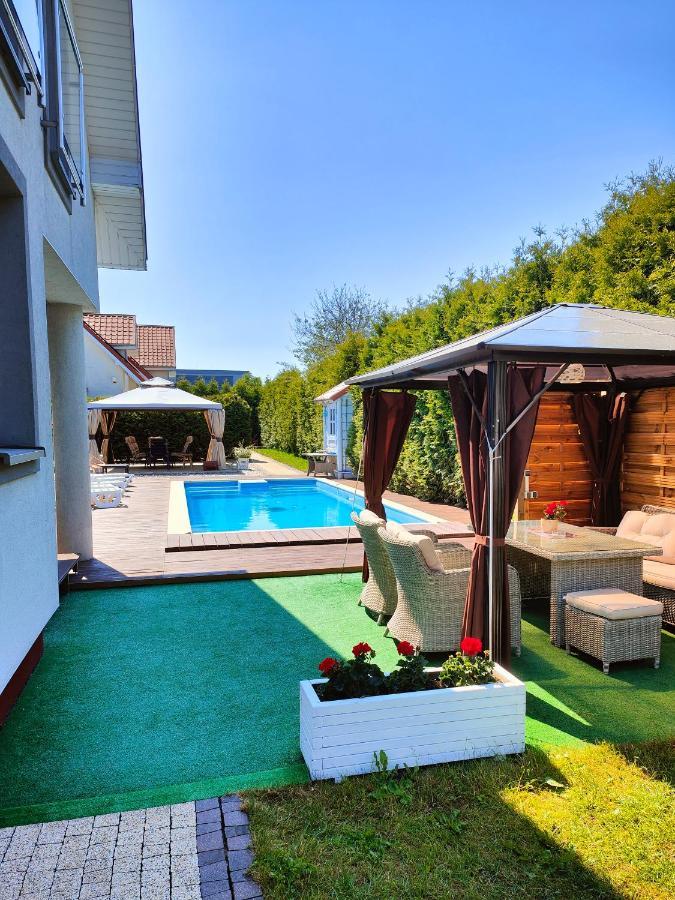Dom Przy Basenie Villa Puck Ngoại thất bức ảnh