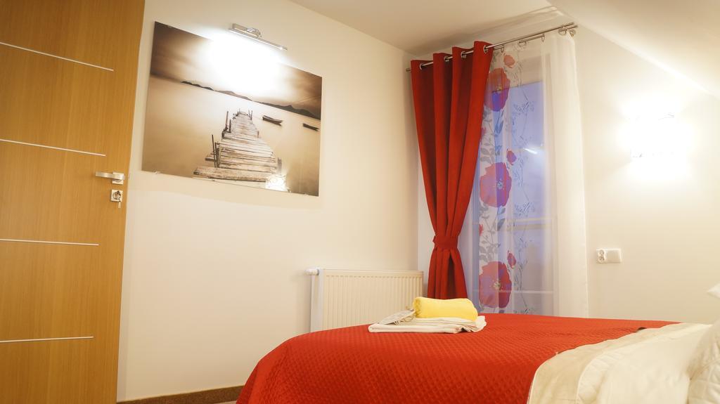 Dom Przy Basenie Villa Puck Ngoại thất bức ảnh